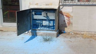 Elektrik trafosu Aydın sıcağına dayanamadı: Yangın büyümeden söndürüldü