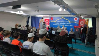Engelsiz Kuran Kursunda Braille Alfabeli Kuran hediye edildi