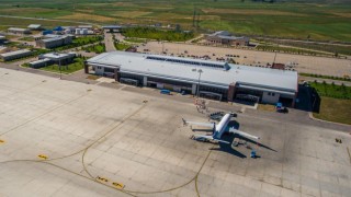 Erzurumdan bir ayda 99 bin 722  kişi uçtu