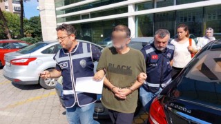 Eşini bıçaklayarak ağır yaraladı