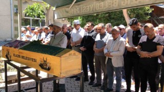 Eski eşi tarafından 13 yerinden bıçaklanan kadın son yolculuğuna uğurlandı