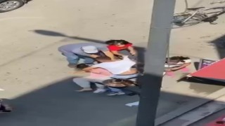 Eski eşi tarafından sokak ortasında darp edildi, çocuklar annelerine siper oldu