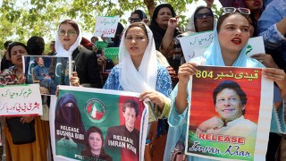 Eski Pakistan Başbakanı Imran Khan ve eşi Büşra Khan, yasa dışı evlilik iddialarından aklandı