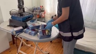 Evleri adeta sigara fabrikasına çevirmişler