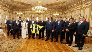 Fenerbahçe Başkanı Ali Koç ve Yönetim Kurulu Üyeleri, İstanbul Valisi Davut Gülü ziyaret etti
