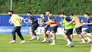 Fenerbahçe, yeni sezon hazırlıklarını Avusturyada sürdürüyor