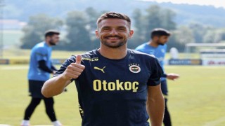 Fenerbahçe, yeni sezon hazırlıklarını sürdürdü
