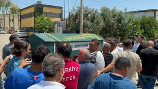 Futbol antrenörü Samet Özcan, halı saha maçı sonrası fenalaşıp hayatını kaybetti