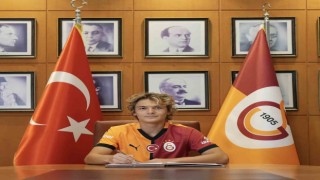 Galatasaray, Efe Akman ile 2027-2028 sezonuna kadar sözleşme imzaladı