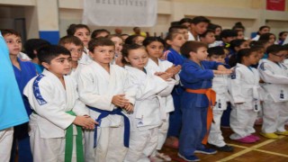 Genç judo ve taekwondocular sertifikalarını aldı