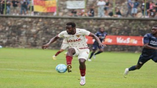 Göztepede Mame Dioufla yollar ayrıldı