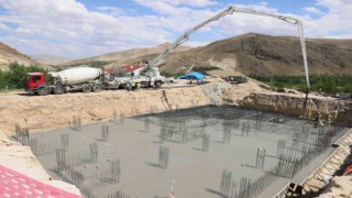 Güründe deprem konutlarının temeli atıldı