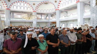 Haniye için Kozanda gıyabi cenaze namazı kılındı