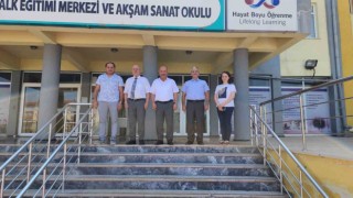 HEM, toplumun her kesimine hitap eden eğitim programları ile önemli bir hizmet sunuyor