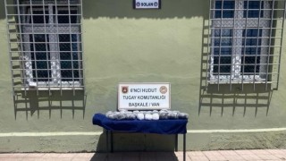 Hudut kartalları sınır hattında 30 kilogram uyuşturucu ele geçirdi