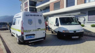 İkinci kattan düşen kadın hayatını kaybetti