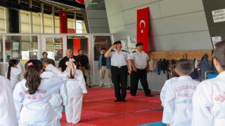 İl Jandarma Komutanı Dedebağından ERVA Spor Okuluna ziyaret