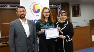 İnşaatta Kadın Eli projesinde sertifikalar verildi