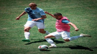İran ekibi kurallara uymayınca Adana Demirspor hazırlık maçını kendi arasında oynadı