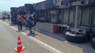 İran tırı kaza yaptı: 1 yaralı