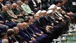 İran'ın yeni Cumhurbaşkanı Pezeşkiyan yemin ederek görevine başladı