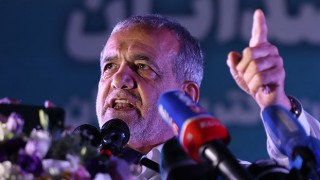 İran'ın yeni Cumhurbaşkanı Türk Kökenli Mesud Pezeşkiyan oldu