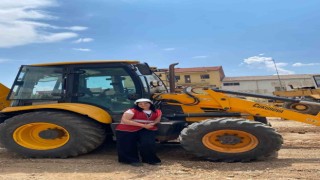 İş makinesi merakı 42 yaşındaki kadını operatör yaptı