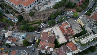 İSPARKın otopark olarak kullandığı 1800 yıllık tarihi hipodrom duvarı havadan görüntülendi