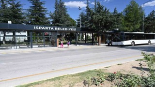 Ispartada otobüs durakları modern hale getiriliyor