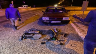 Ispartada otomobil ile motosiklet çarpıştı: 1 yaralı
