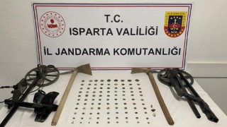 Ispartada tarihi eser operasyonu: 102 adet tarihi eser ele geçirildi