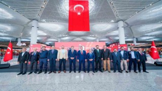 İstanbul Havalimanında 15 Temmuz temalı fotoğraf sergisi açıldı