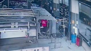 İstanbulda klima cinayeti kamerada: Kafa atarak arkadaşını öldürdü