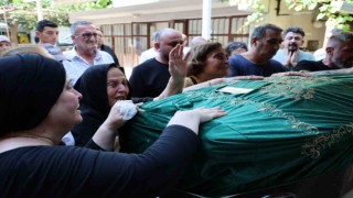 İzmirde elektrik akımına kapılarak can veren İnanç Öktemay gözyaşlarıyla defnedildi