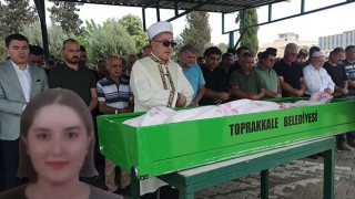İzmir'de elektrik akımına kapılarak ölen Özge Ceren, son yolculuğuna uğurlandı