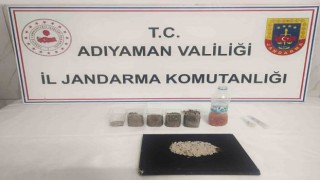 Jandarma ekipleri uyuşturucuya geçit vermiyor