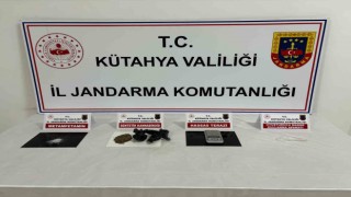 Jandarmadan uyuşturucu operasyonu, 3 kişi tutuklandı