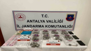 Jandarmanın nereden geldiğini anlayamadılar: Zehir tacirlerine baskın dron kamerasında