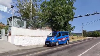 Kablo hırsızı suçüstü yakalandı