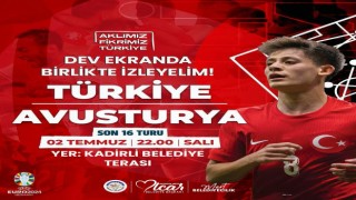 Kadirli Belediyesi'nden Dev Ekranda Milli Maç Yayını