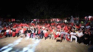 Kağıthanede 15 Temmuz Demokrasi ve Milli Birlik Günü nöbeti tutuldu