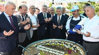Kahramanmaraş Büyükşehir Belediyesi'nden Geleneksel Aşure İkramı