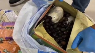 Kahramanmaraşta zeytin tenekesine gizlenmiş 4 kilo uyuşturucu ele geçirildi