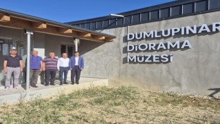 Kahveci, Dumlupınar Diorama Müzesinde incelemelerde bulundu