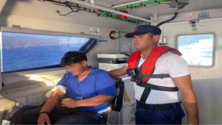 Karaadada yaralanan vatandaş Sahil Güvenlik ekiplerince tahliye edildi