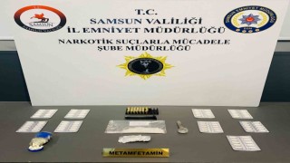 Kargo paketine gizlenmiş gümrük kaçağı elektronik sigara ele geçirildi