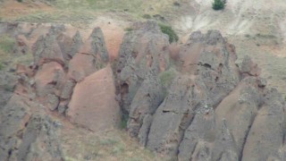 Karsın peri bacaları görenleri hayran bırakıyor