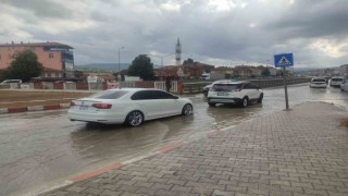 Kavakta sağanak yağış