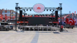 Kent Meydanı, 15 Temmuz kutlamalarına hazır