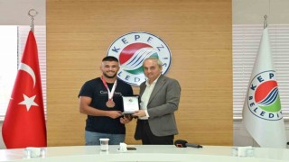 Kırkpınar ve Dirmil pehlivanlarından, Mesut Kocagöze ziyaret